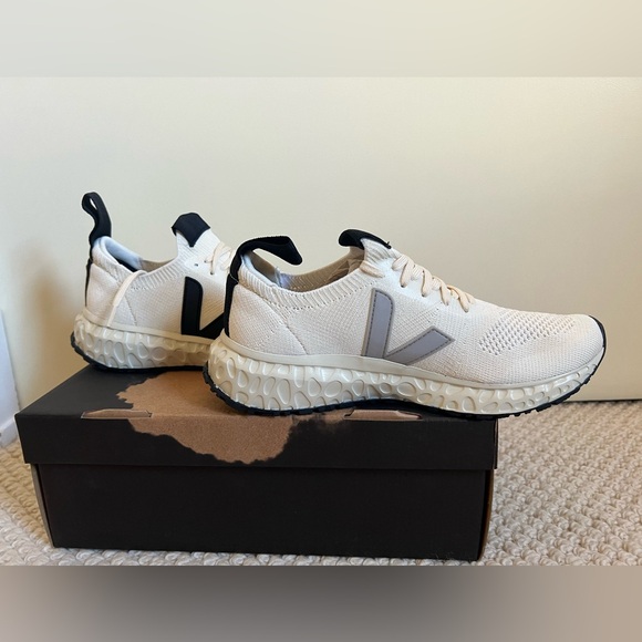 ✨SOLD✨BNIB Collector’s Rick Owens x Veja Sneakers in Butter/Natural 2019 - Picture 7 of 15